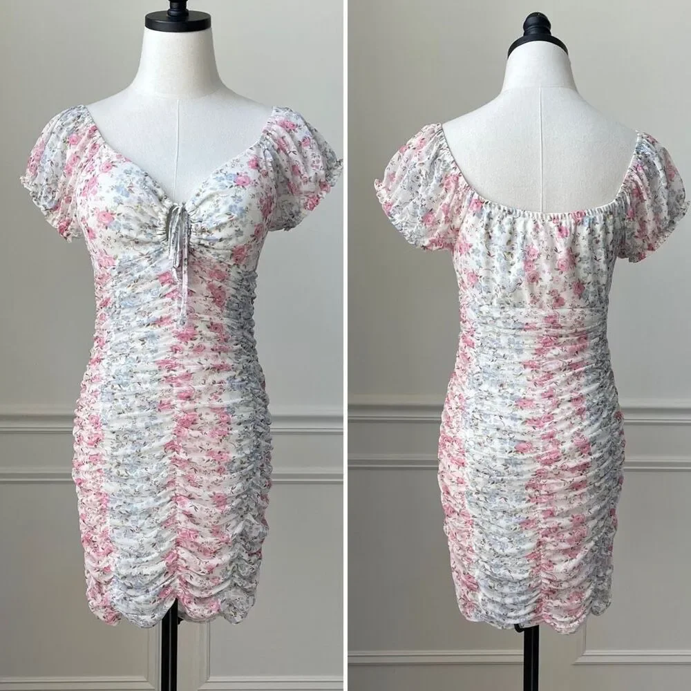 Madden NYC Junior Sweetheart Cut-Out Bodycon Ruched Dress Floral Country Western